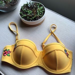 Triangl s+ yellow bikini top